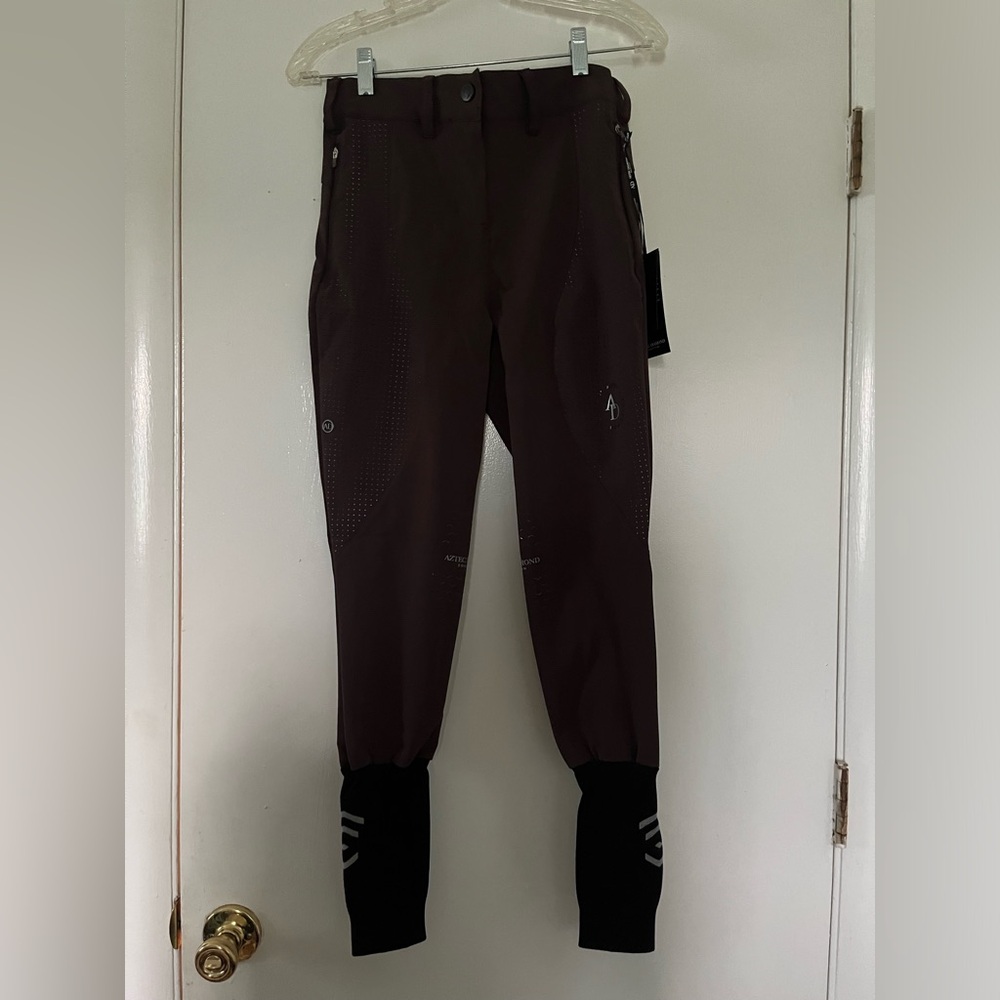 Women's maroon riding pants